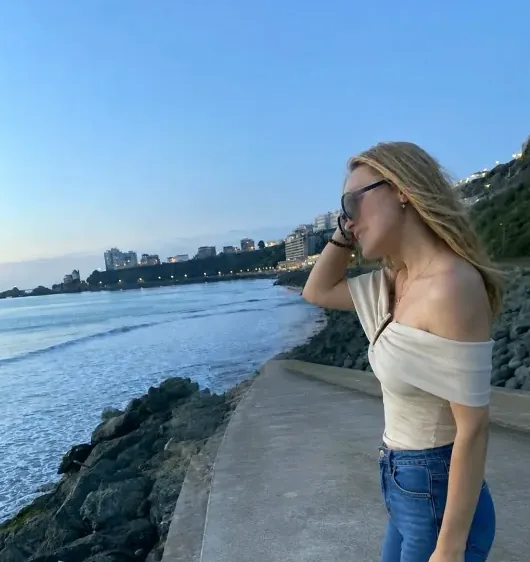 Aleksandra, 19