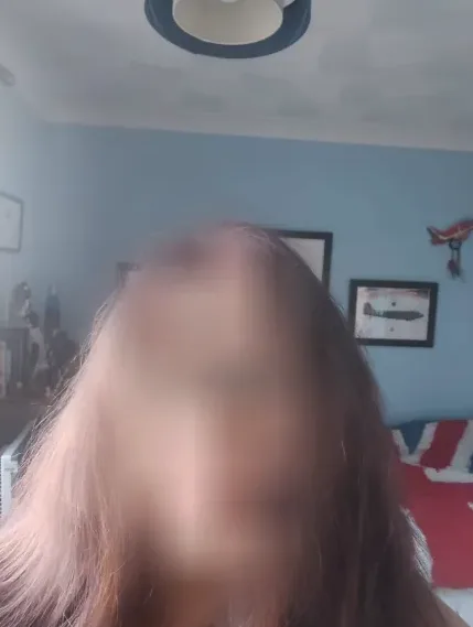 Dina, 24