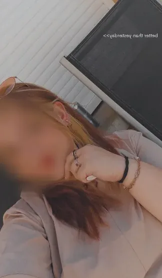 Ewa, 27