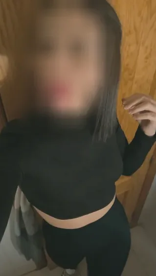 Hannah, 28