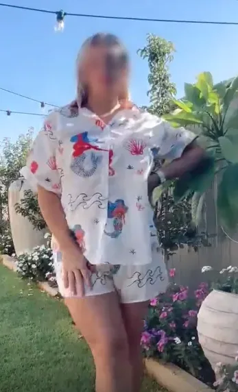 Jade, 33