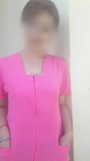 Lara, 33