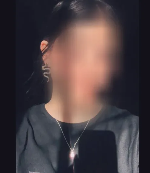 Sinead, 21
