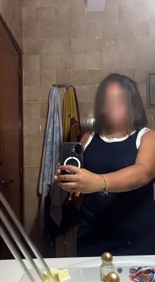 Stacey, 22